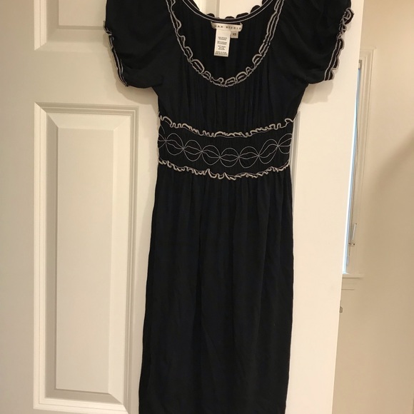 Dress - Picture 1 of 2